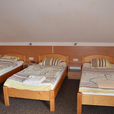 Lesny Zakatek Bed and Breakfast Smardzewice Exteriör bild